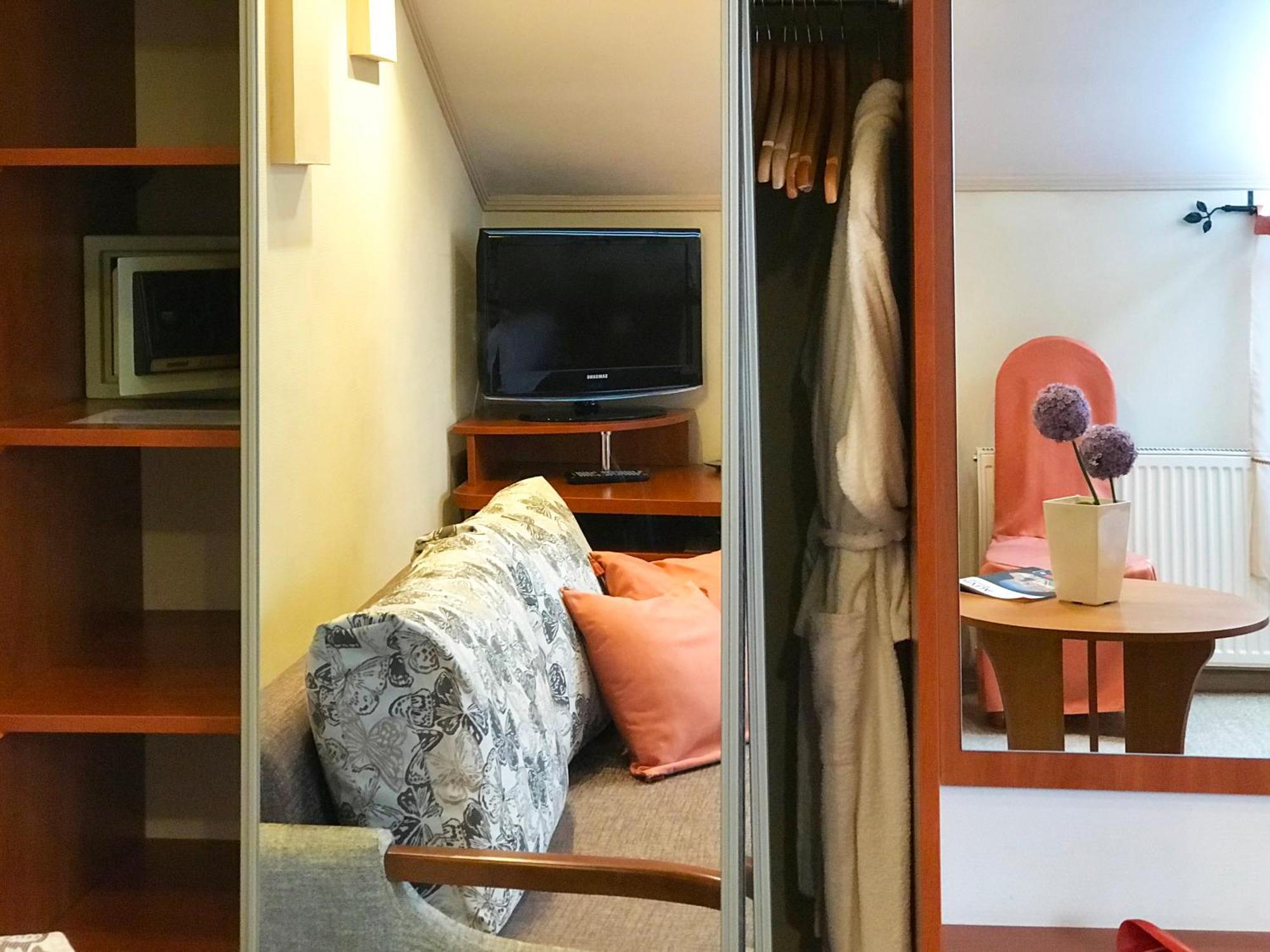 Economy Room In Hotel Eney Lviv Værelse billede